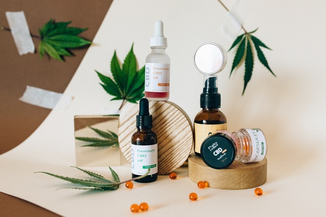 Why do Brands Choose to Print their CBD Oil Packaging with a Logo?